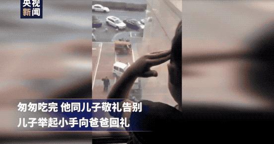 疫情面前，如果你熬不下去了，请看看他们…