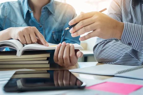 英国留学有什么兼职,在英国适合留学生兼职