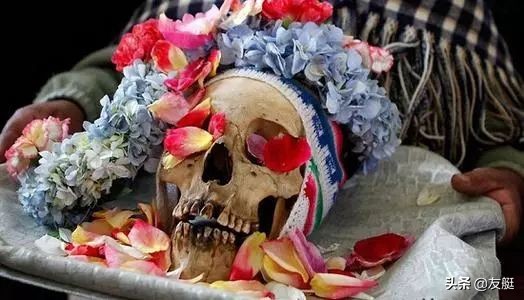 中元节的恐怖遭遇,中元节为什么人能听到鬼市喧闹声