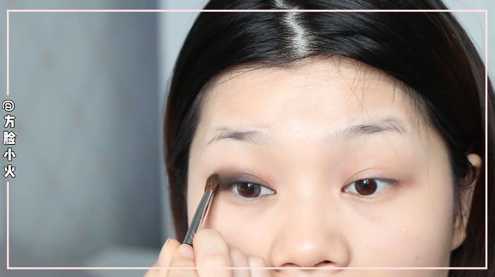 单眼皮内双肿眼泡眼妆小烟熏,内双肿眼泡眼妆烟熏