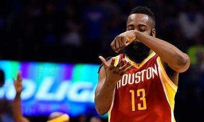 NBA球星经典庆祝动作：安东尼三指爆头，詹姆斯霸王步太霸气