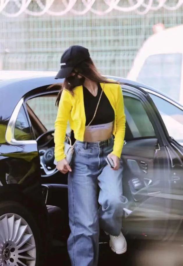 baby大秀事业线肋骨尽显瘦脱相,baby瘦胸前肋骨