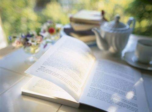 我在午后感受清风拂面,享受一份温馨的下午茶时光