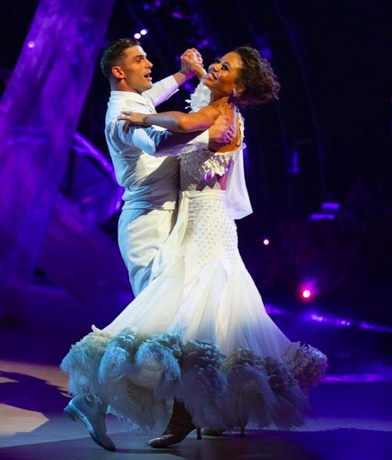 非洲巨富私生女嫁英国帅侯爵，却被婆婆嫌糟蹋400年血脉？