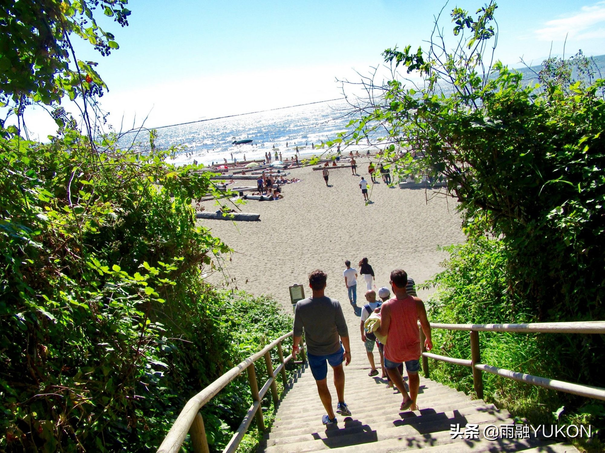 世界顶尖大学:诞生8位诺奖得主3位总理,却有裸体海滩还闻名全球