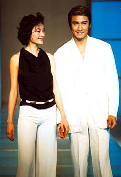 曝40岁当红已婚男星有私生子,九个未婚男明星是哪些