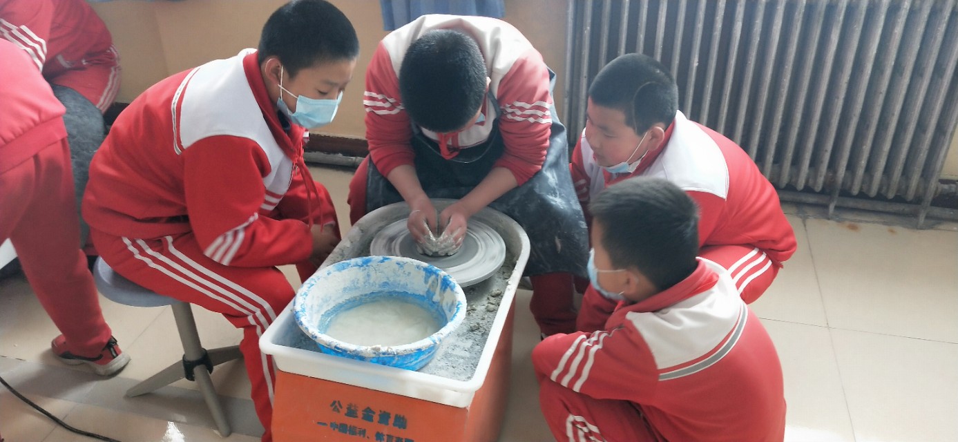 逐梦社团,塑时代娇儿——丰富多彩的新天寄宿制小学第二课堂活动