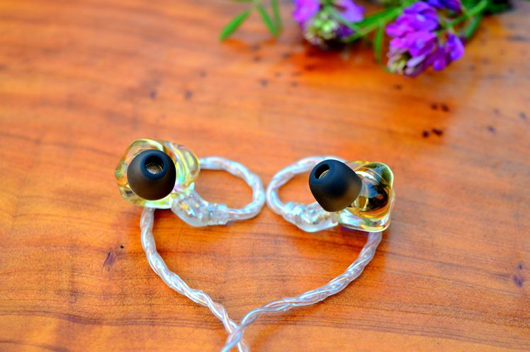 锦瑟香也tfzessence入耳式测评,锦瑟香也tfzlive3pro耳机测评