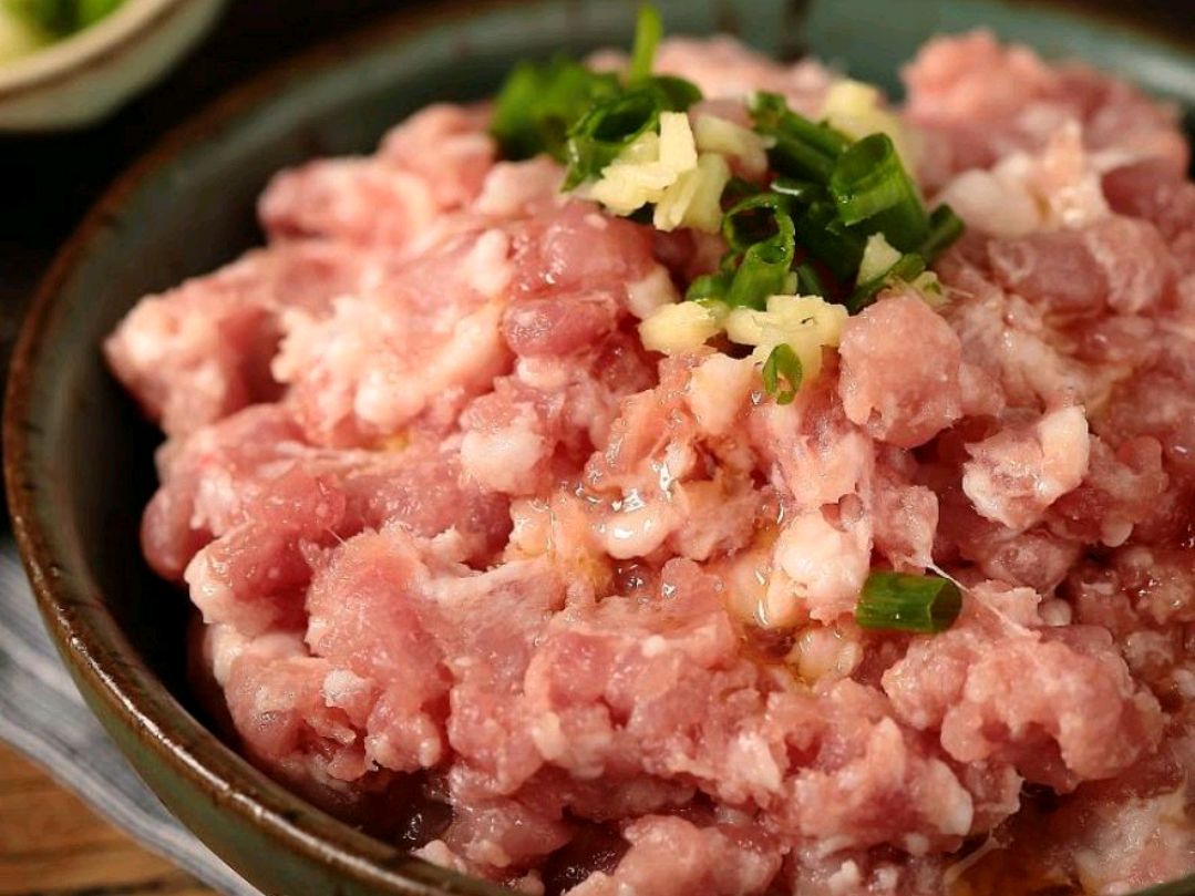 饺子1斤肉馅和盐的比例,十斤肉馅饺子怎么调馅