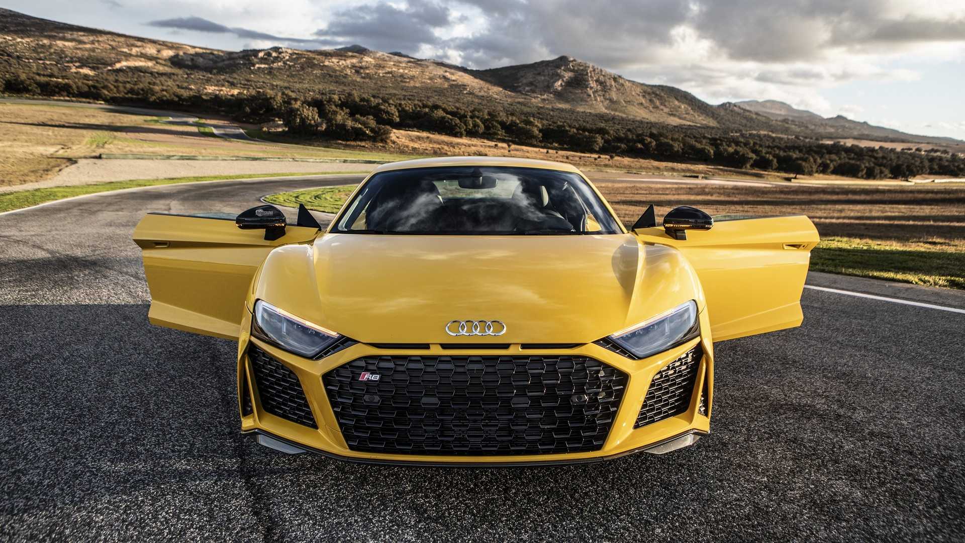2020奥迪r8v10顶级超跑图片,2017款奥迪r8v10coupe炸街