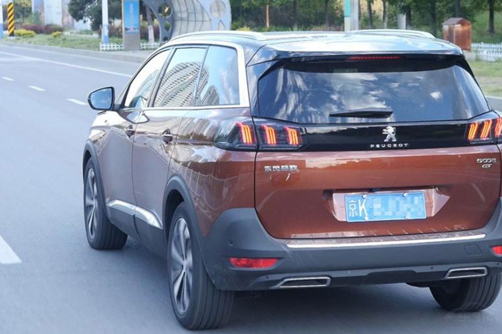 标致5008绕桩评测视频,2023标致5008绕桩测试