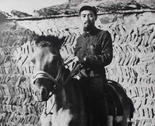 记录“人民总理”周恩来光辉一生的15张老照片