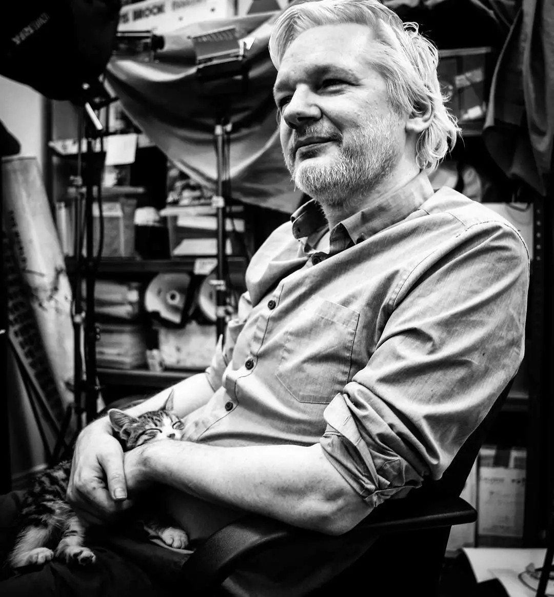 阿桑奇：好奇的眼睛绝不会干涸