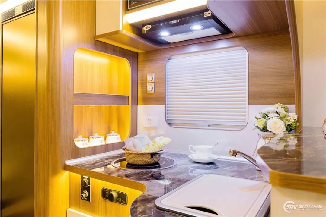 新款依维柯欧胜ad02后拓展房车,手动挡依维柯欧胜拓展房车大全