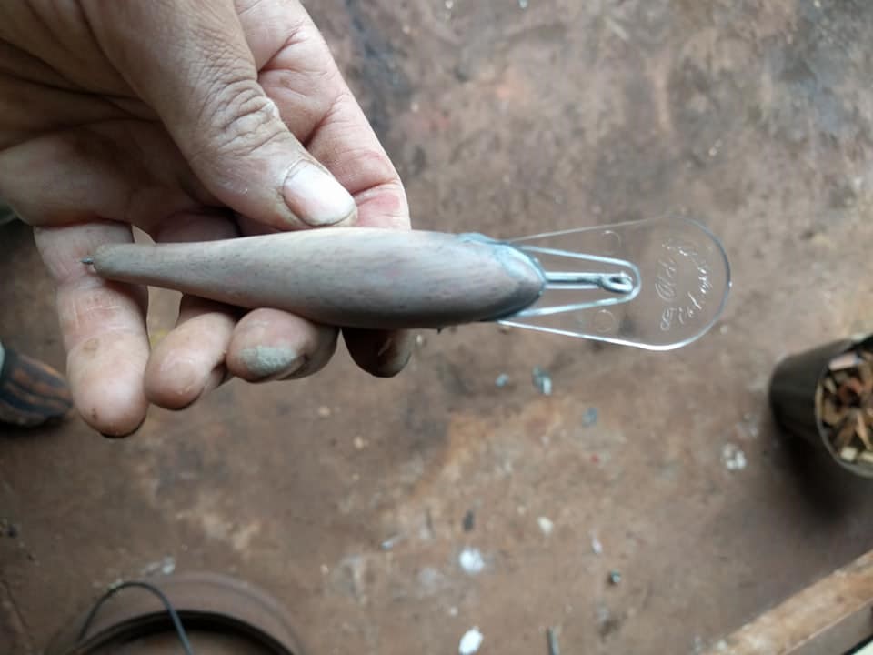 路亚钓鱼穷三代,路亚如何做假饵