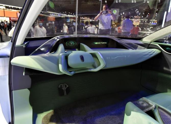 光影哲学设计图说一汽奔腾全新概念车