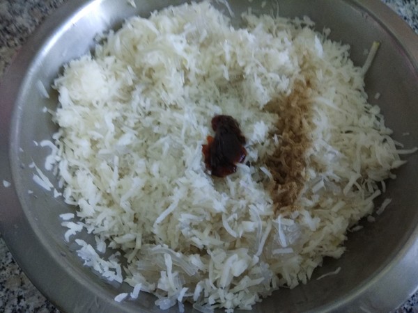 老东北美食白菜芹菜饺子蒸饺,天冷了这种蒸饺最好吃营养丰富