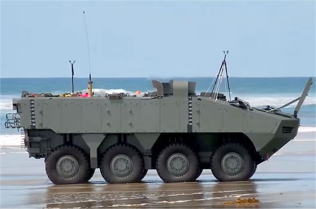 摩天大楼上面的机械怪兽,摩天大厦狂暴巨兽视频