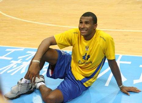 nba最会踢球的球员,2014年nba总决赛阵容