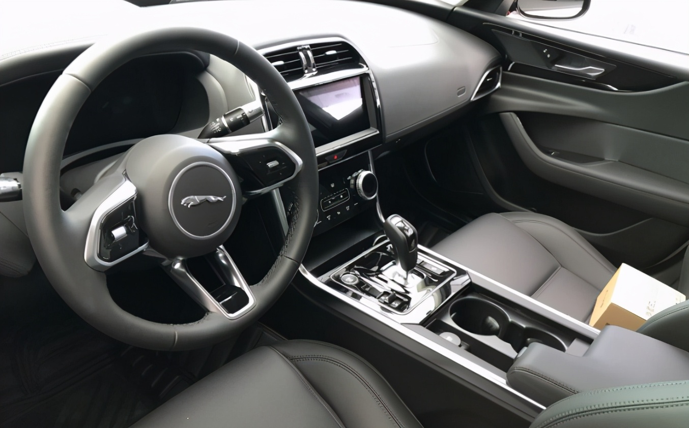 19款捷豹xel2.0t250ps奢华版试驾,捷豹xel黑曜运动型英国绿试驾