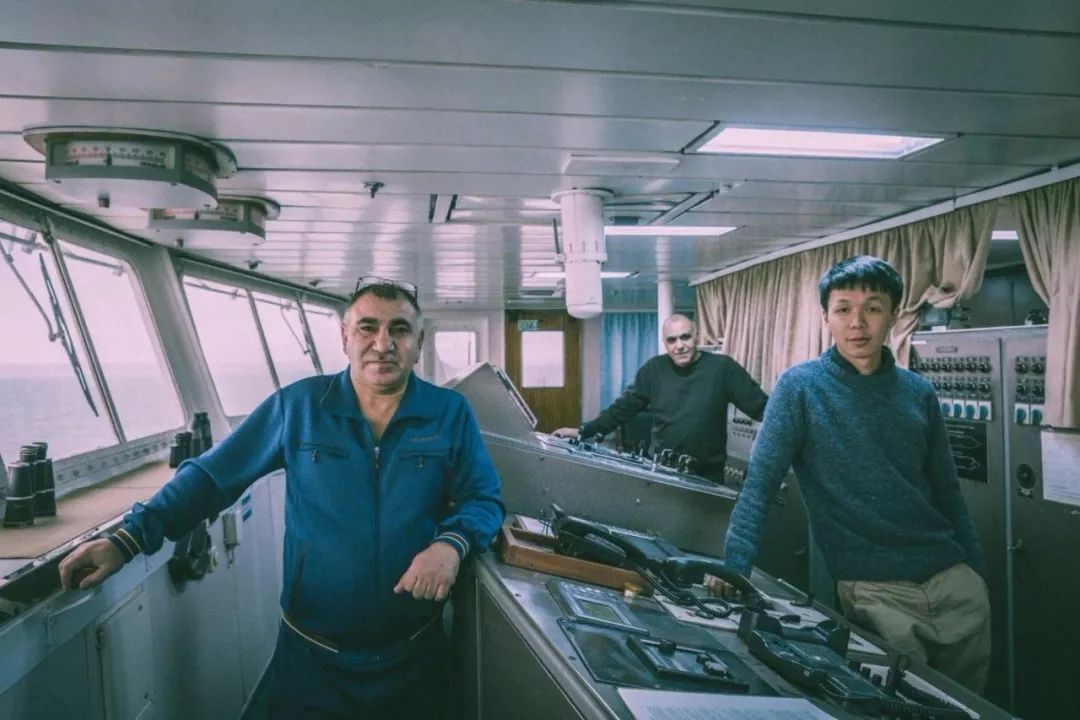 95后开着五菱环游世界,95后开面包车环游世界