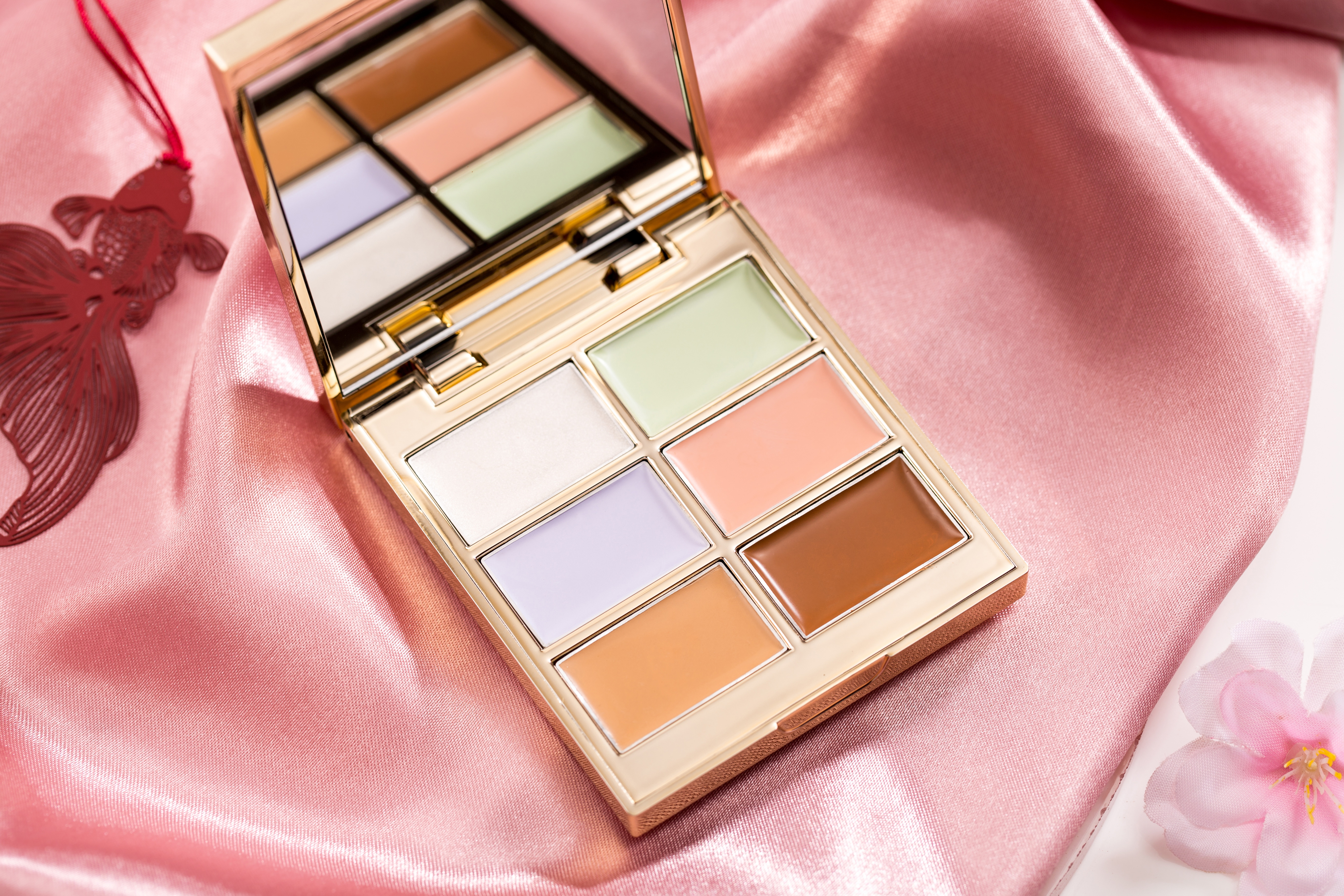 遮瑕膏底妆的正确用法,怎么用遮瑕液搞定底妆