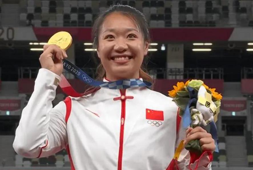 田径回顾世锦赛刘翔第九道夺冠,中国跑步冠军第一名刘翔