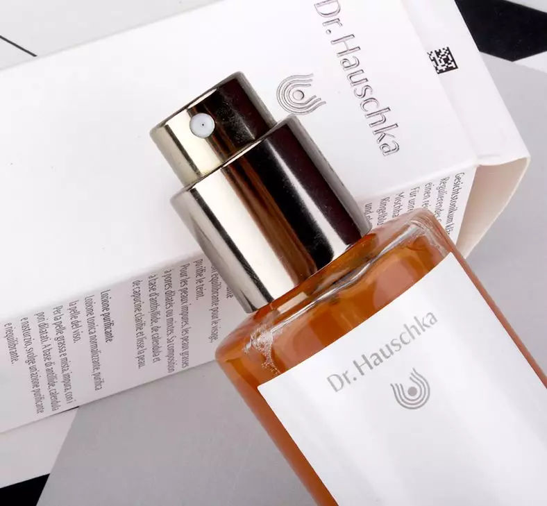 出油长痘怎么治,油皮爆痘如何护理