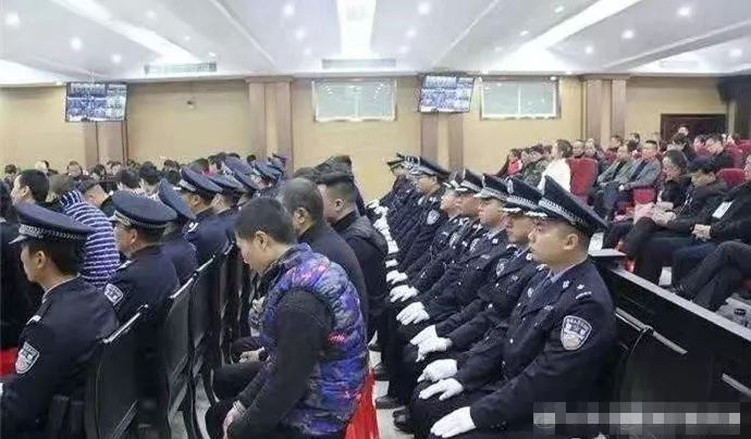 孝城警事系列12,孝城警事系列