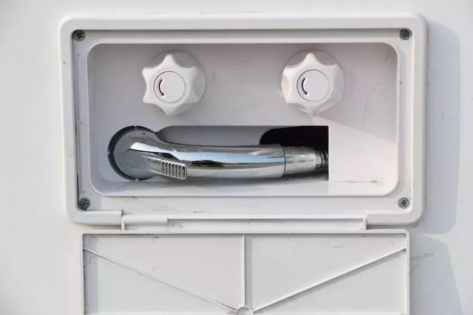 骏驰雷霆一号房车,骏驰房车直播间