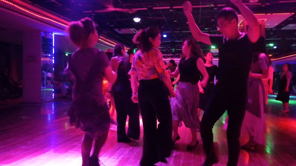 跳舞不想找舞伴,想找个舞伴一直找不到