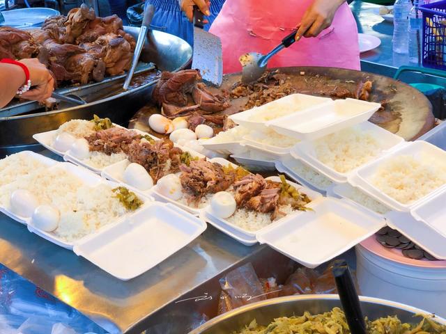 泰国清迈小吃一条街,泰国清迈古城美食