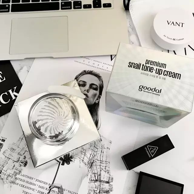 同样都是素颜谁的更好看,为什么男的说喜欢你素颜