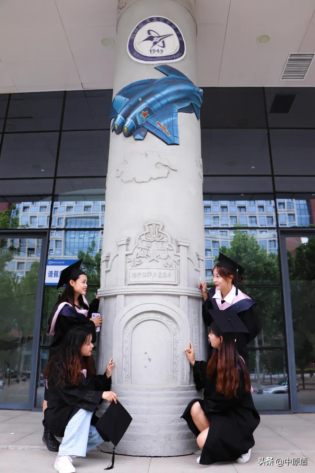 大片来袭！河南各高校凹造型毕业照绝对惊艳到你
