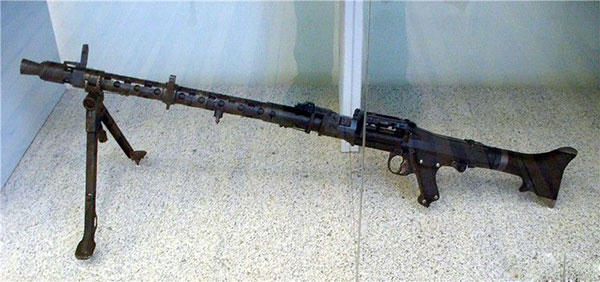 战地5单机版怎么打人机,战地5单机版怎么样