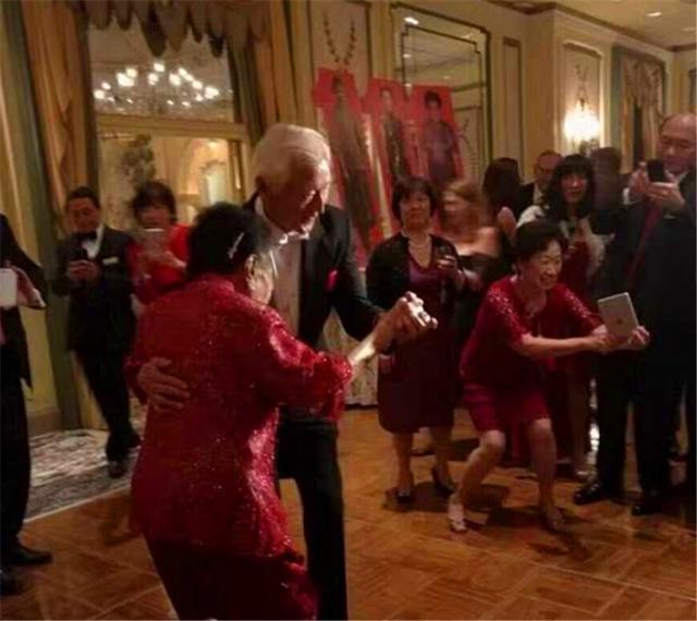 长寿三姐妹最新视频,著名的长寿三姐妹