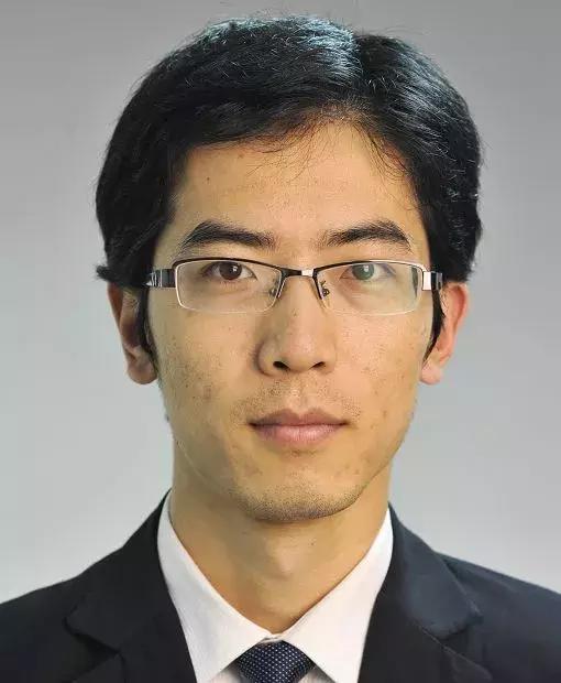 腰椎骨折一个月后可以下地走吗,腰椎横突骨折多久可以下床大小便