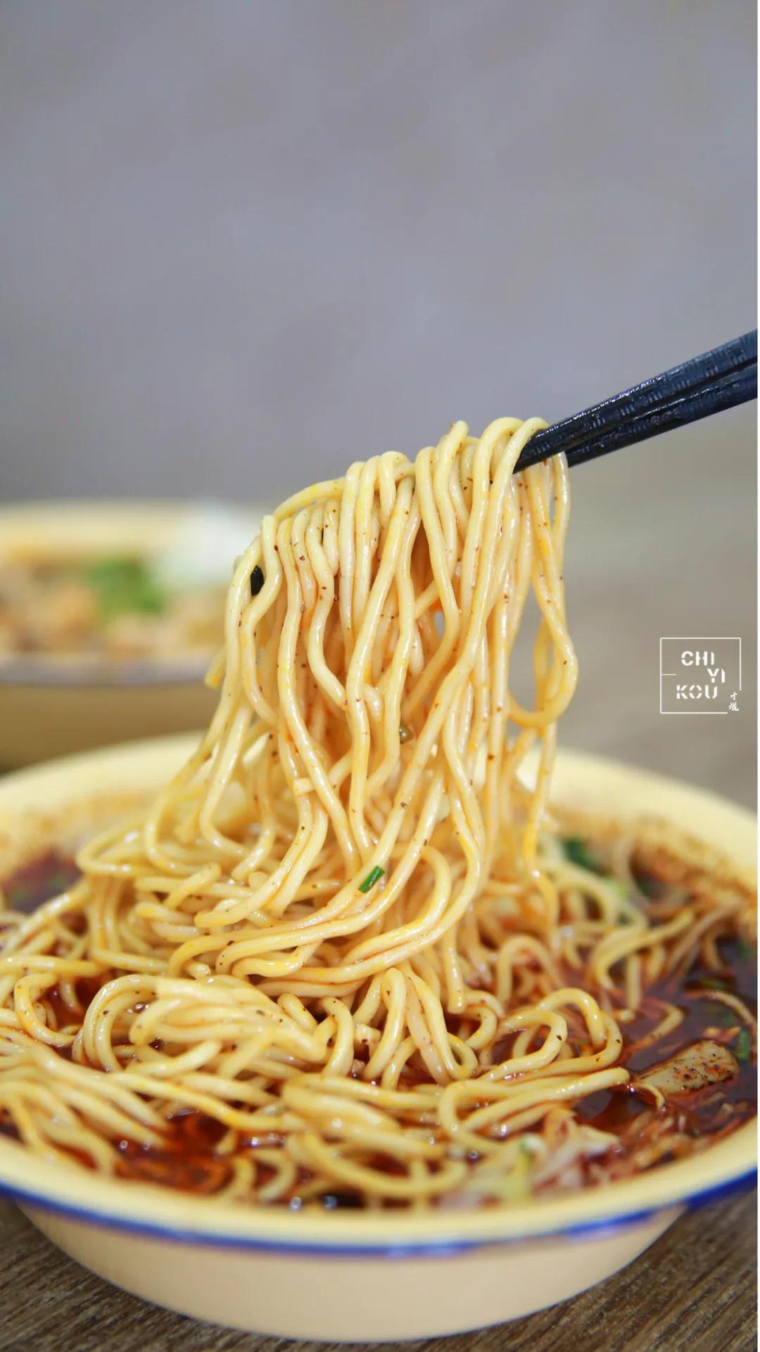 襄阳牛肉面从哪里传来的,一碗襄阳牛肉面唤醒襄阳一座城