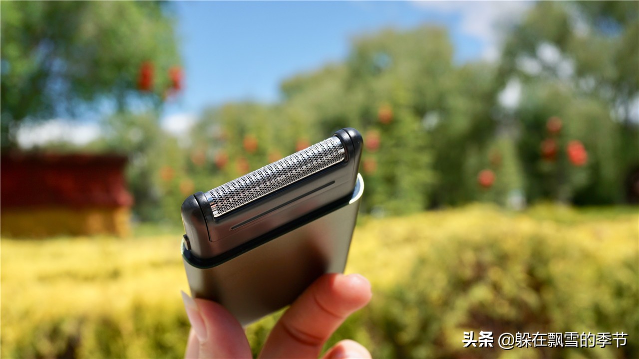 可以装在口袋里的进口剃须刀 (须眉剃须刀和飞利浦剃须刀)
