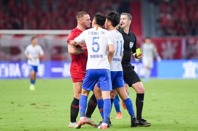 黄健翔谈国足李霄鹏,黄健翔解说齐达内被罚下的视频