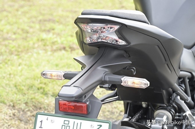 川崎z900跟川崎z1000有什么差别,川崎Z900驾驶体验