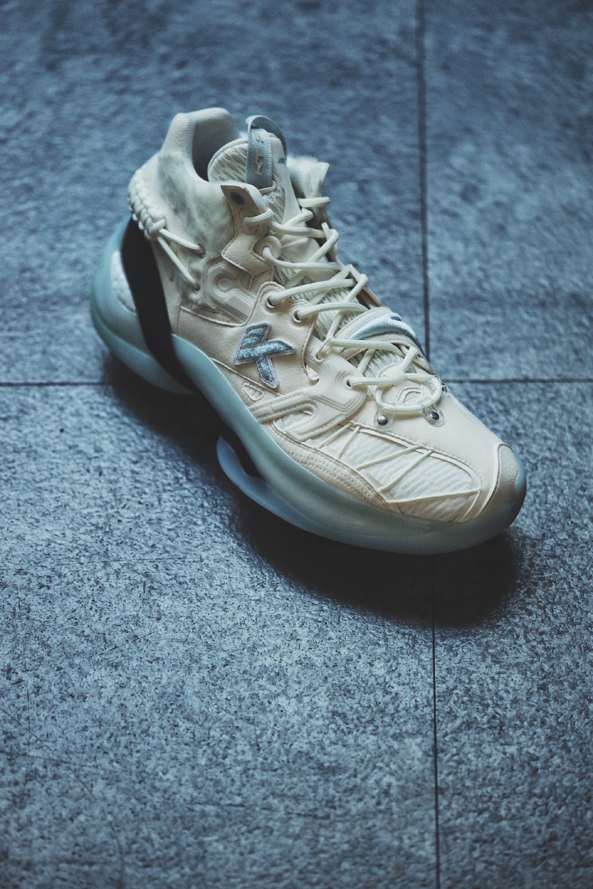 kt1复刻耐磨,安踏kt系列水花