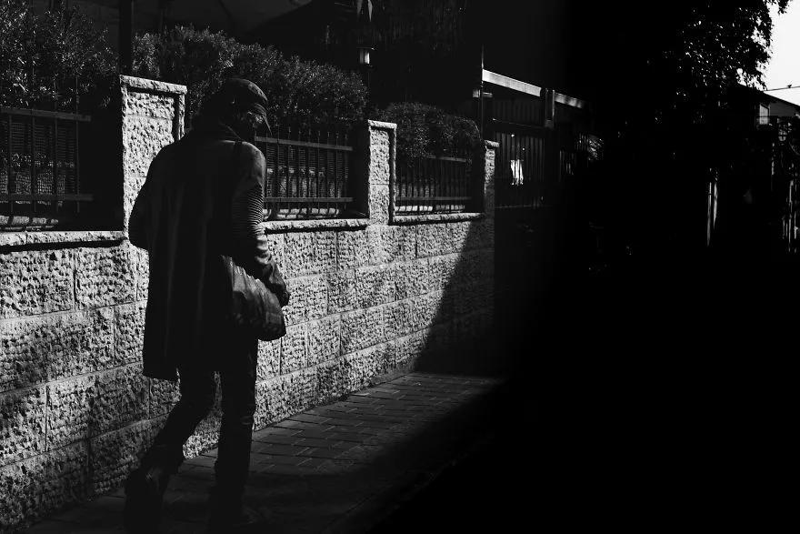 用一本小说讲透时间的秘密，生存的意义，这位作家的格局不止于此