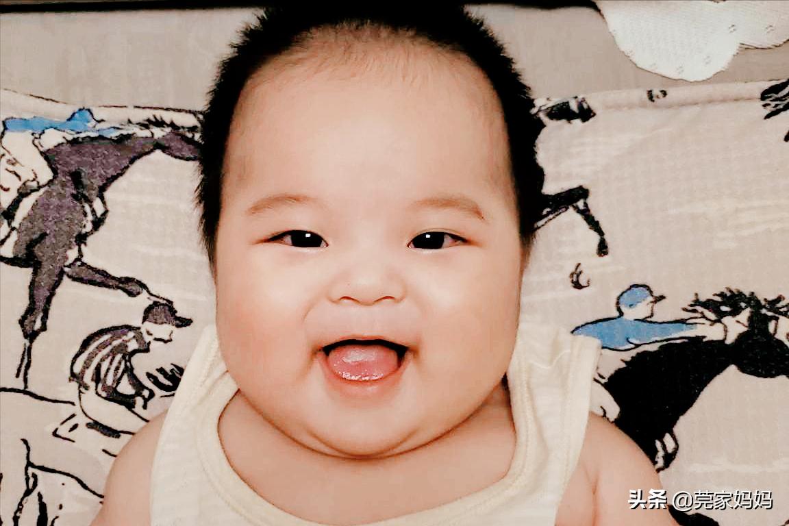 6个月宝宝爱哭闹脾气暴躁,六个月宝宝吃奶粉频繁夜醒