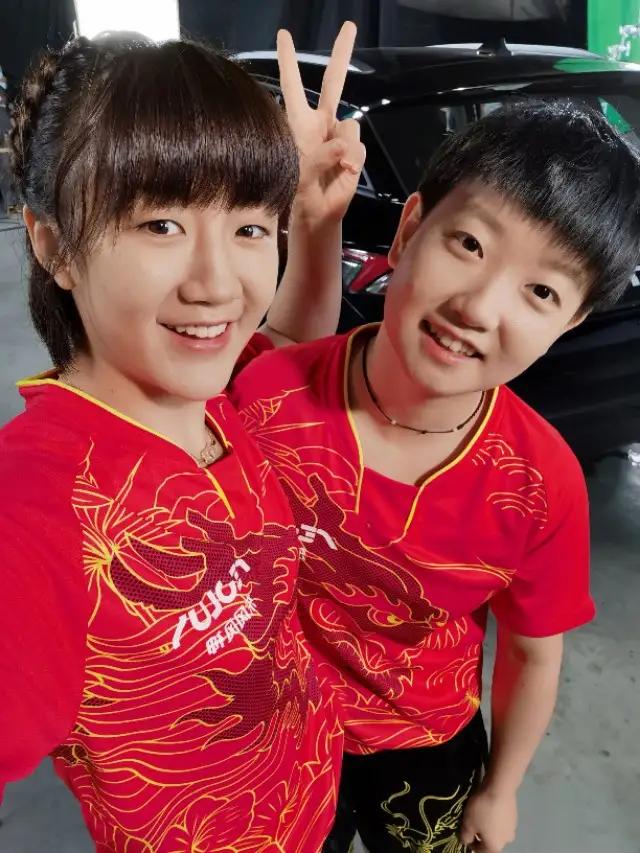 伊藤美诚和刘国梁对比,刘国梁发球对比伊藤美诚