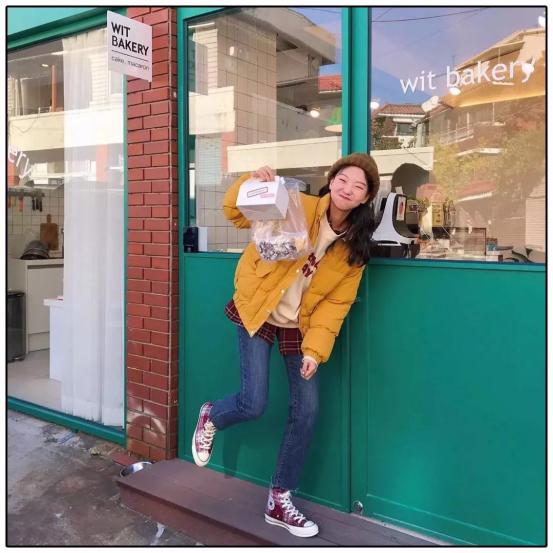 林允穿棉服视频,林允珍棒球棉服