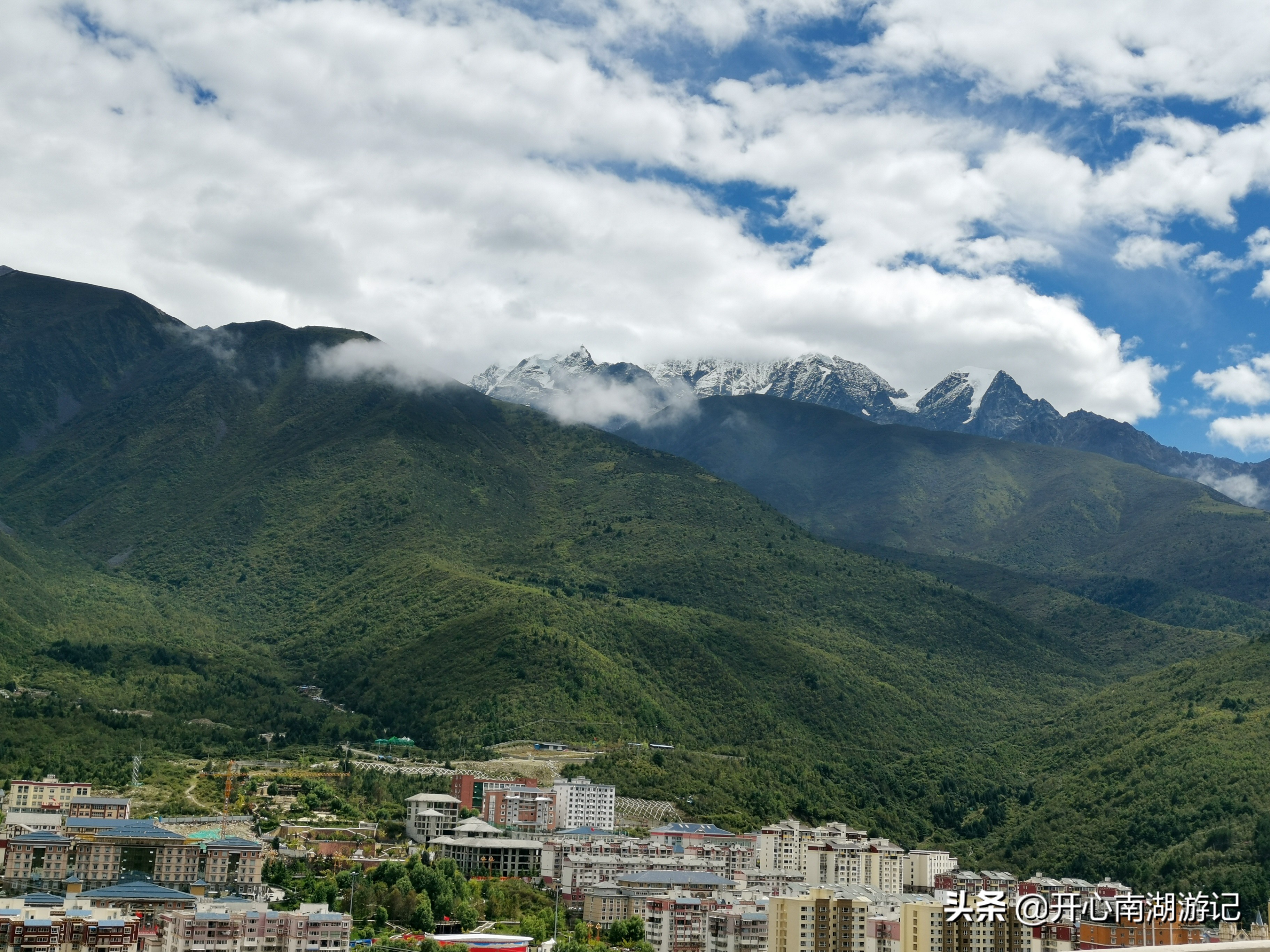 成都去甘孜稻城亚丁景区,稻城亚丁墨石公园四姑娘山路线