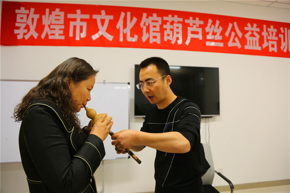 刘亮葫芦丝,葫芦丝刘亮老师