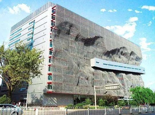 许家印120亿打造莲花形足球场,许家印恒大足球专业足球场