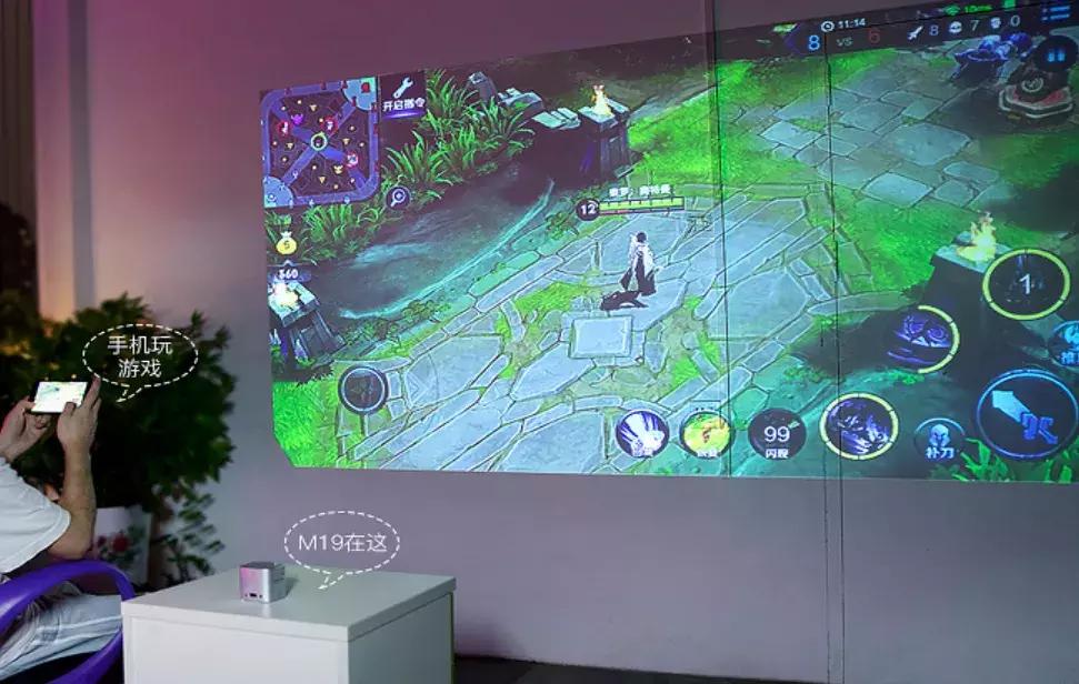 观影神器便携式家用投影仪推荐,智能投影仪家用超高清家庭影院